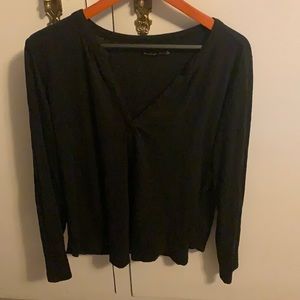 Black long sleeve A&F 💙